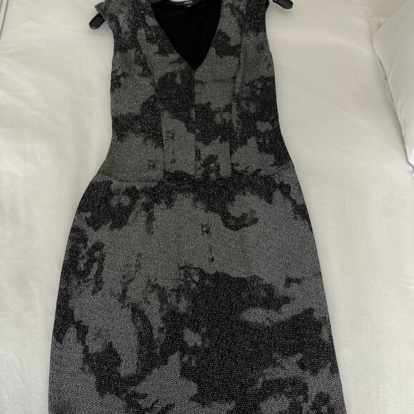 ABS Allen Schwartz Black/Silver Shoulder Cap Bodycon Mini Dress Size Medium - Picture 1 of 4